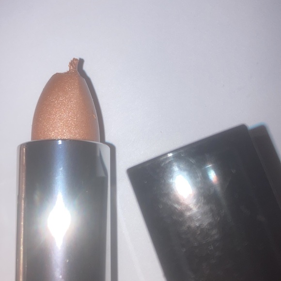 COPY - CHAMPAGNE ON ICE... - Picture 3 of 3